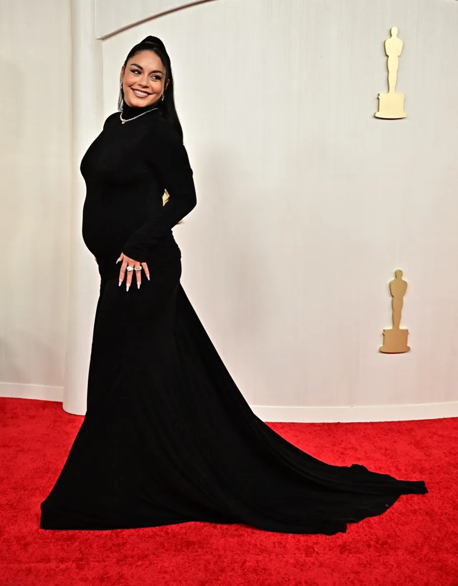 Celebrities Who Have Shown Off Baby Bumps on the Oscars Red Carpet Vanessa Hudgens