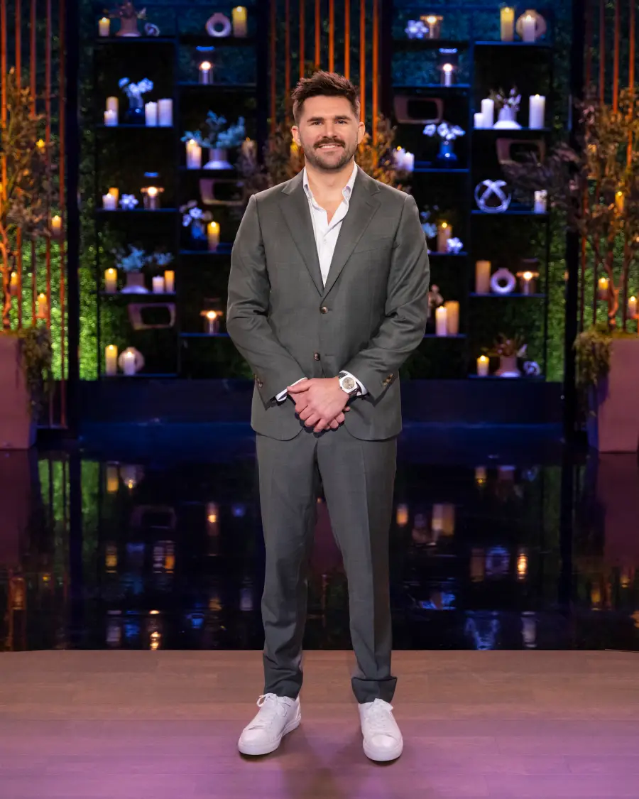 Connor-LIB_S10_Reunion_00183RSocial