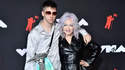 Cyndi-Lauper-and-Son-Declyn-GettyImages-1235222773