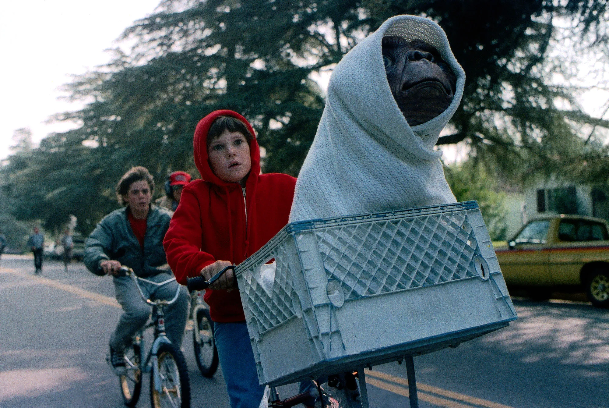 ET Star Henry Thomas Says He Did not Deal With Childhood Fame Well in Rare Interview