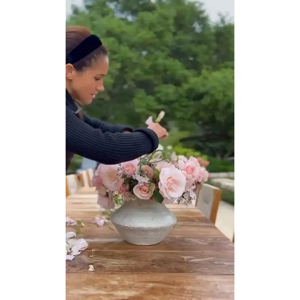 Art&iacute;culo: Meghan Markle ofrece una rara visi&oacute;n de la vida de la princesa Lilibet en la granja.