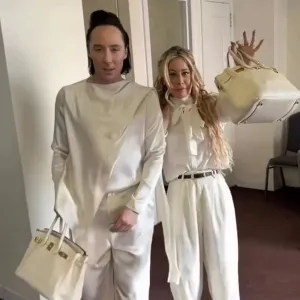 Feature Traitors Johnny Weir and Tara Lipinski Reveal How They Got Matching Birkin Bags