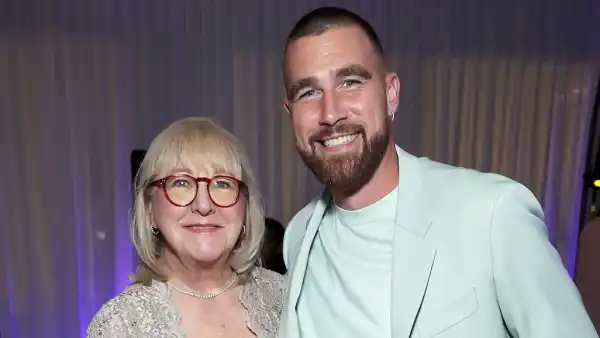 GettyImages-1535631206 Travis Kelce Donna Kelce 2023
