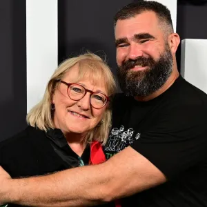 GettyImages-1668786724 Jason Kelce Donna Kelce 2023