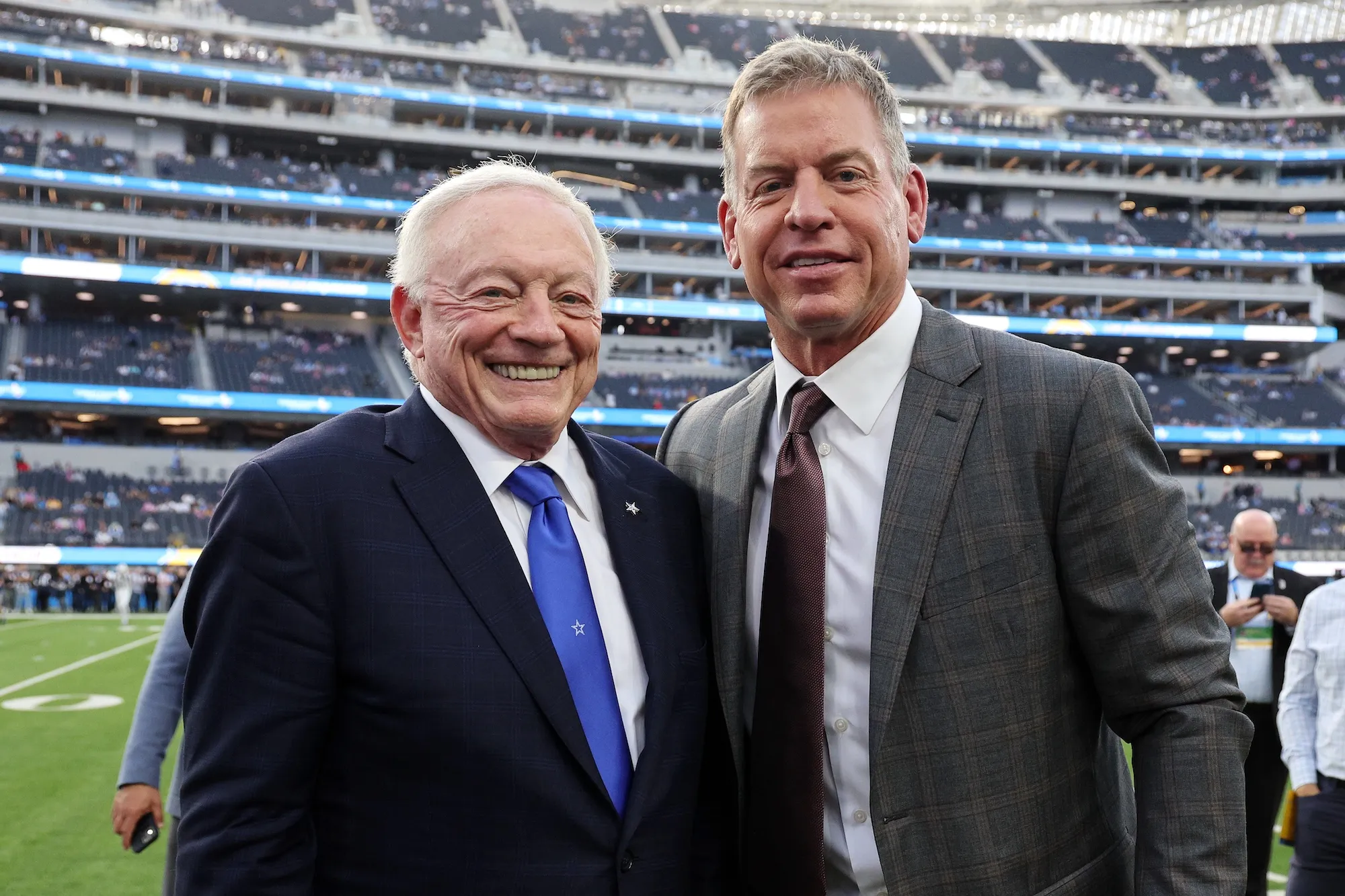 Troy Aikman Calls Out Jerry Jones for False Narrative in Netflix Cowboys Doc