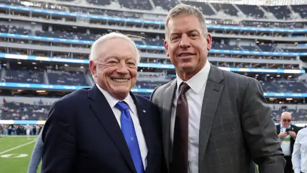 Troy Aikman Calls Out Jerry Jones for False Narrative in Netflix Cowboys Doc