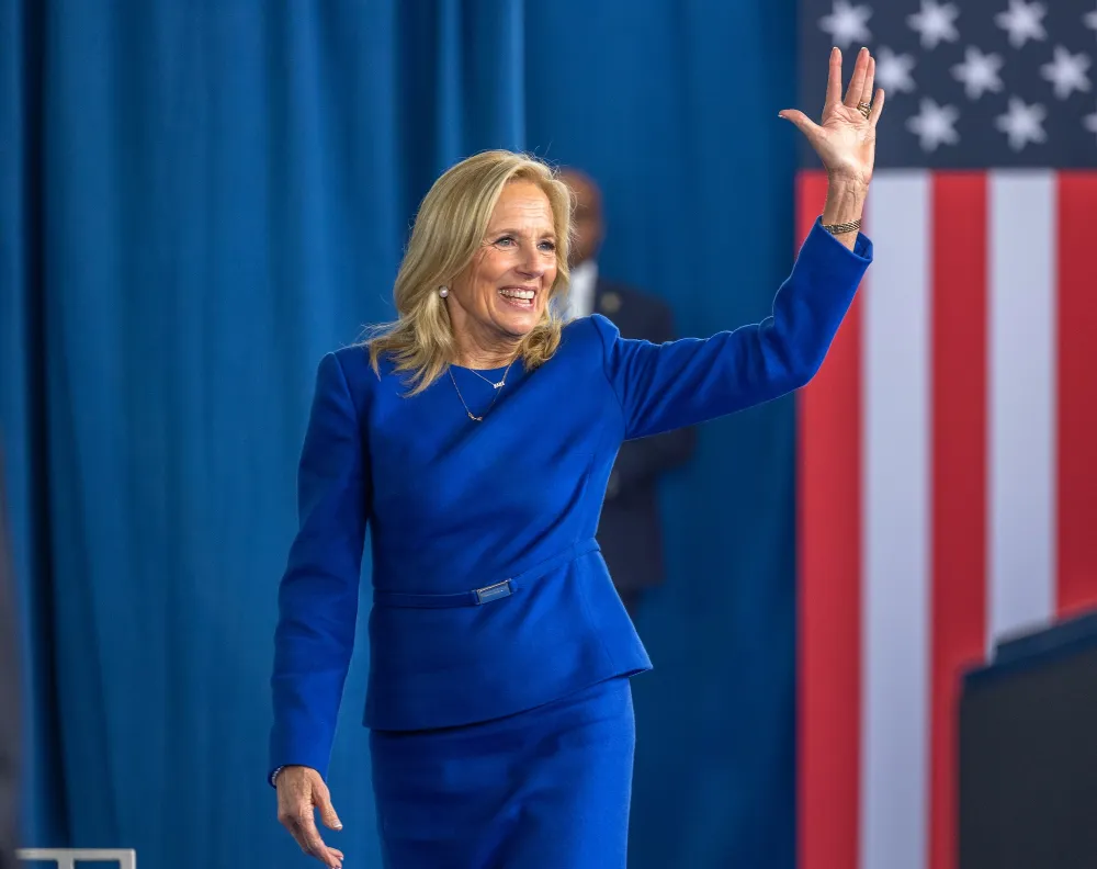 GettyImages-2194226397 Jill Bidens Secret Service Agent Accidentally Shoots Himself.