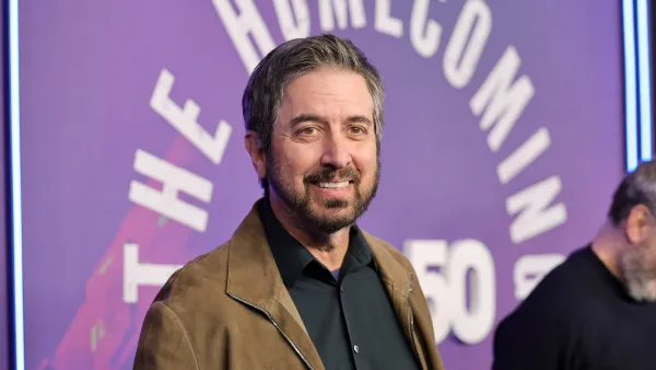 GettyImages-2199709974 Celebrities Who Are Grandparents ray romano