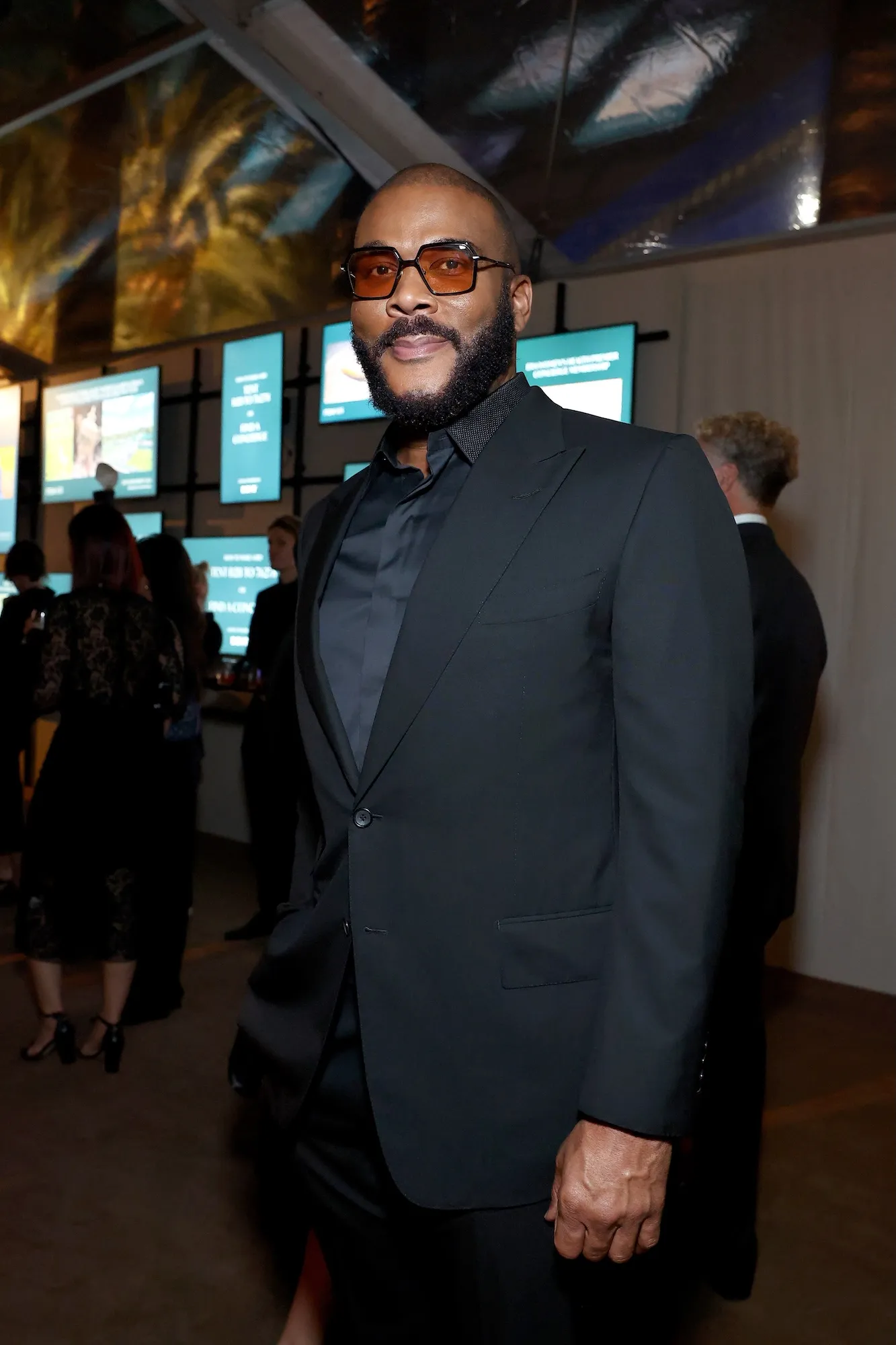Tyler Perry Reportedly Seen Giving Money to TSA Agents in Atlanta Airport Amid Government Shutdown