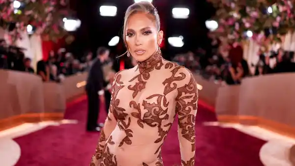 jennifer lopez ballet flats