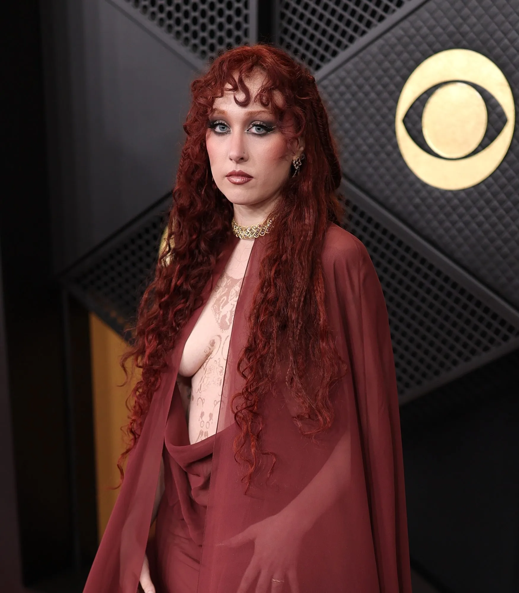 GettyImages-2259472802 Security Guard Apologizes Over Chappell Roan Drama With Jude Laws Daughter