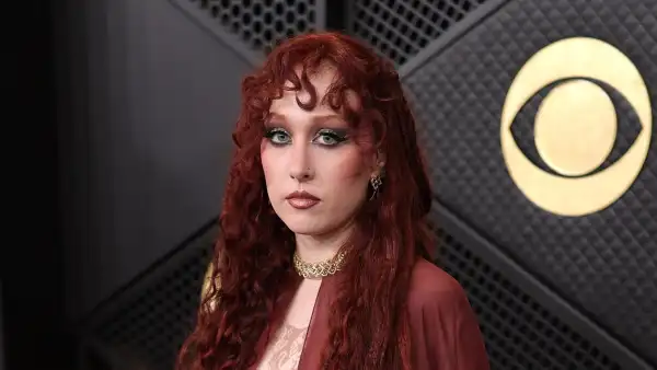 GettyImages-2259472802 Security Guard Apologizes Over Chappell Roan Drama With Jude Laws Daughter