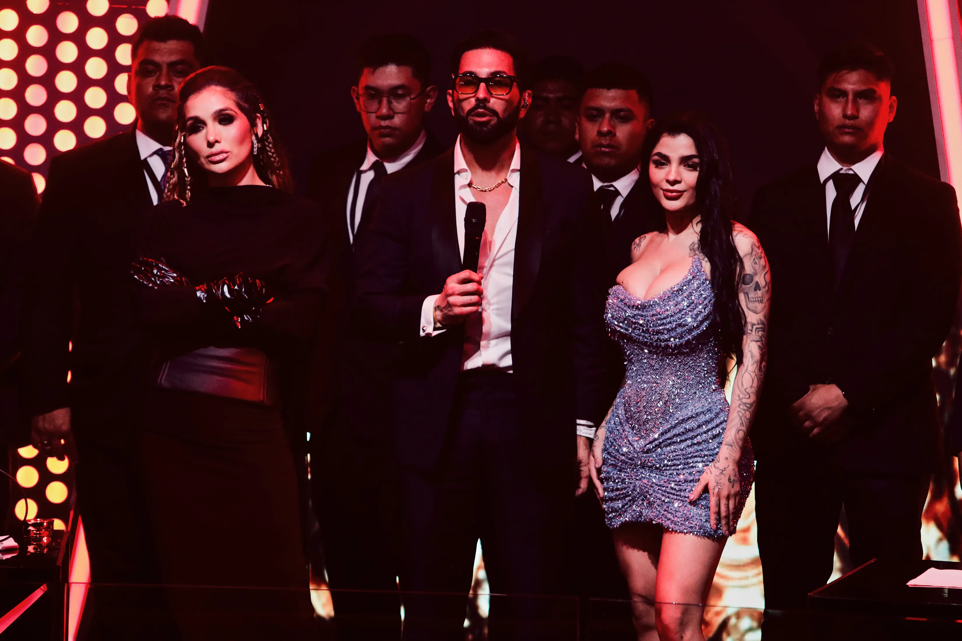 Marcela Mistral, Alfonso Denigris y Karely Ruiz, en 'King Royal'.