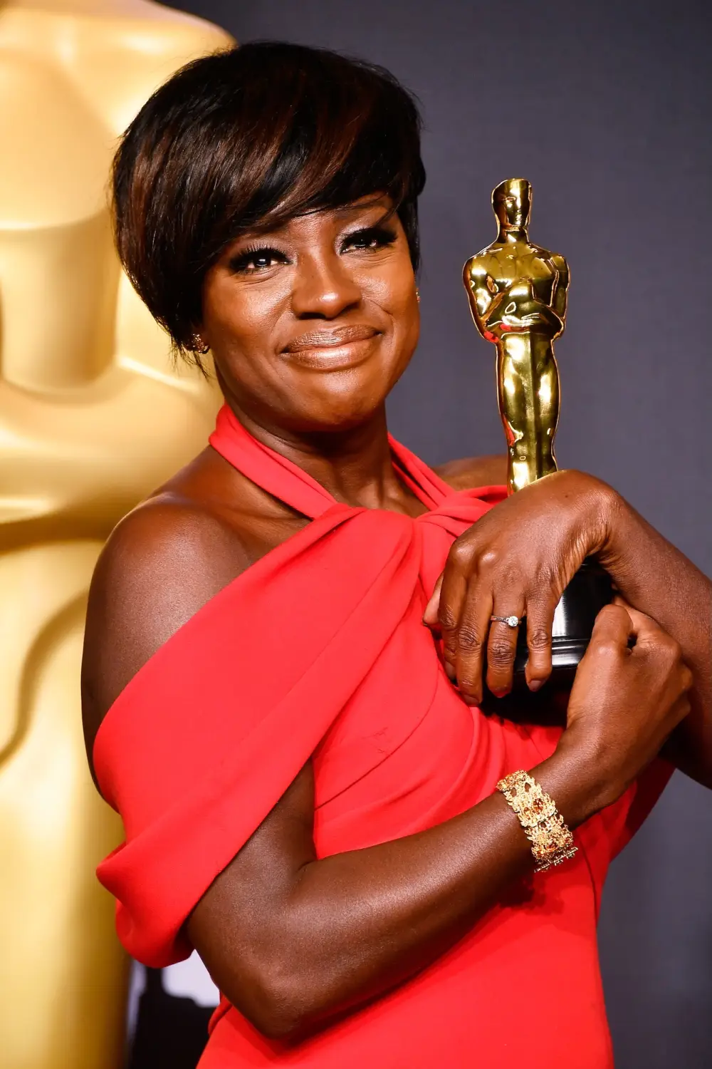 Viola Davis Reveals She Wore Platform Sneakers Under Her Dress for Extra Height at the 2017 Oscars