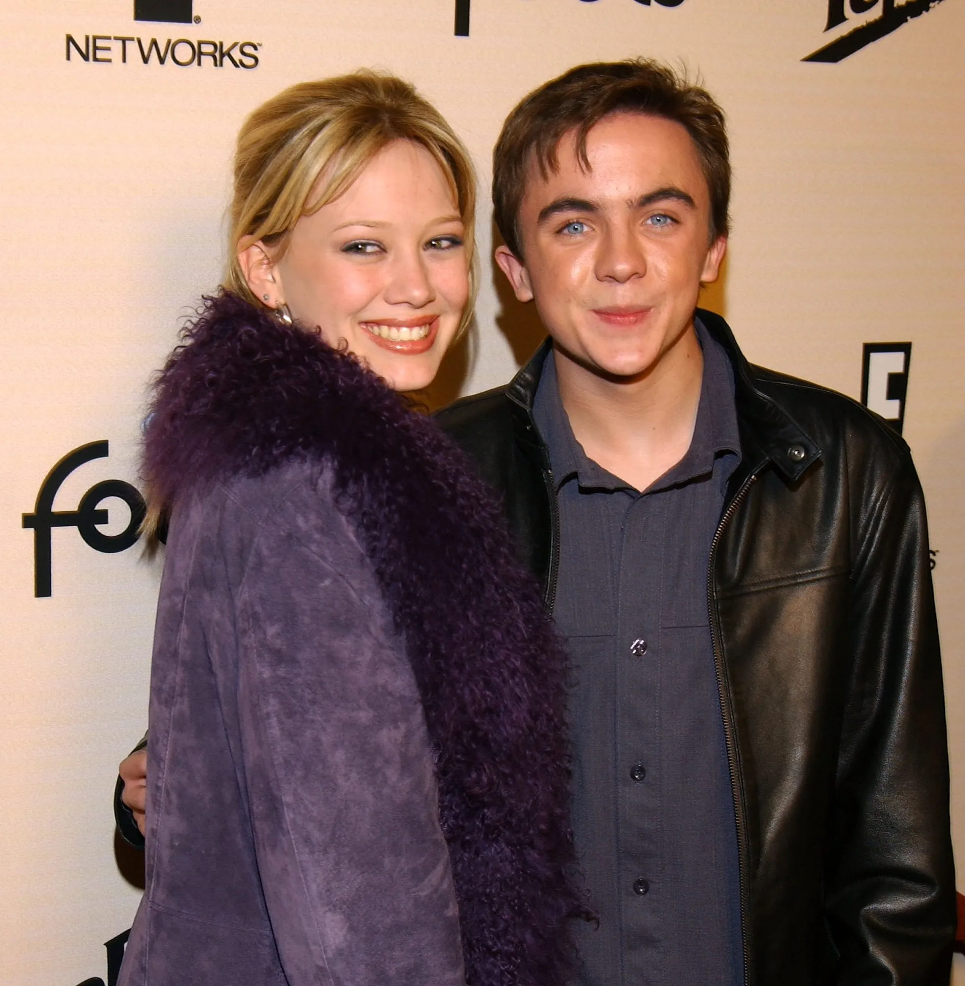 GettyImages-695320 Hilary Duff Defends Mom As Frankie Muniz Calls Her Intense