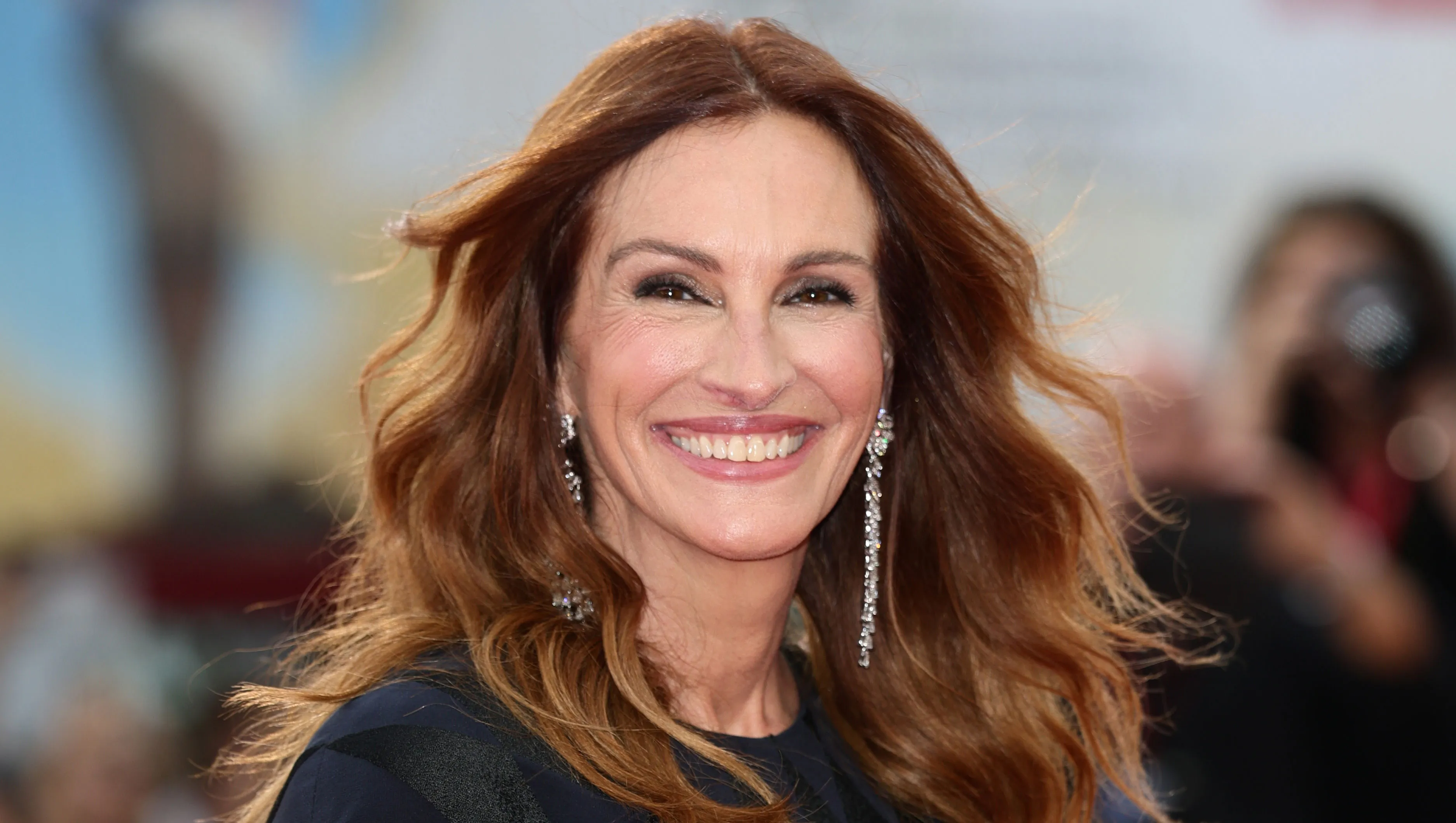 VENICE, ITALY - AUGUST 29: Julia Roberts attends the "After The Hunt" red carpet during the 82nd Venice International Film Festival on August 29, 2025 in Venice, Italy. (Photo by Andreas Rentz/Getty Images)