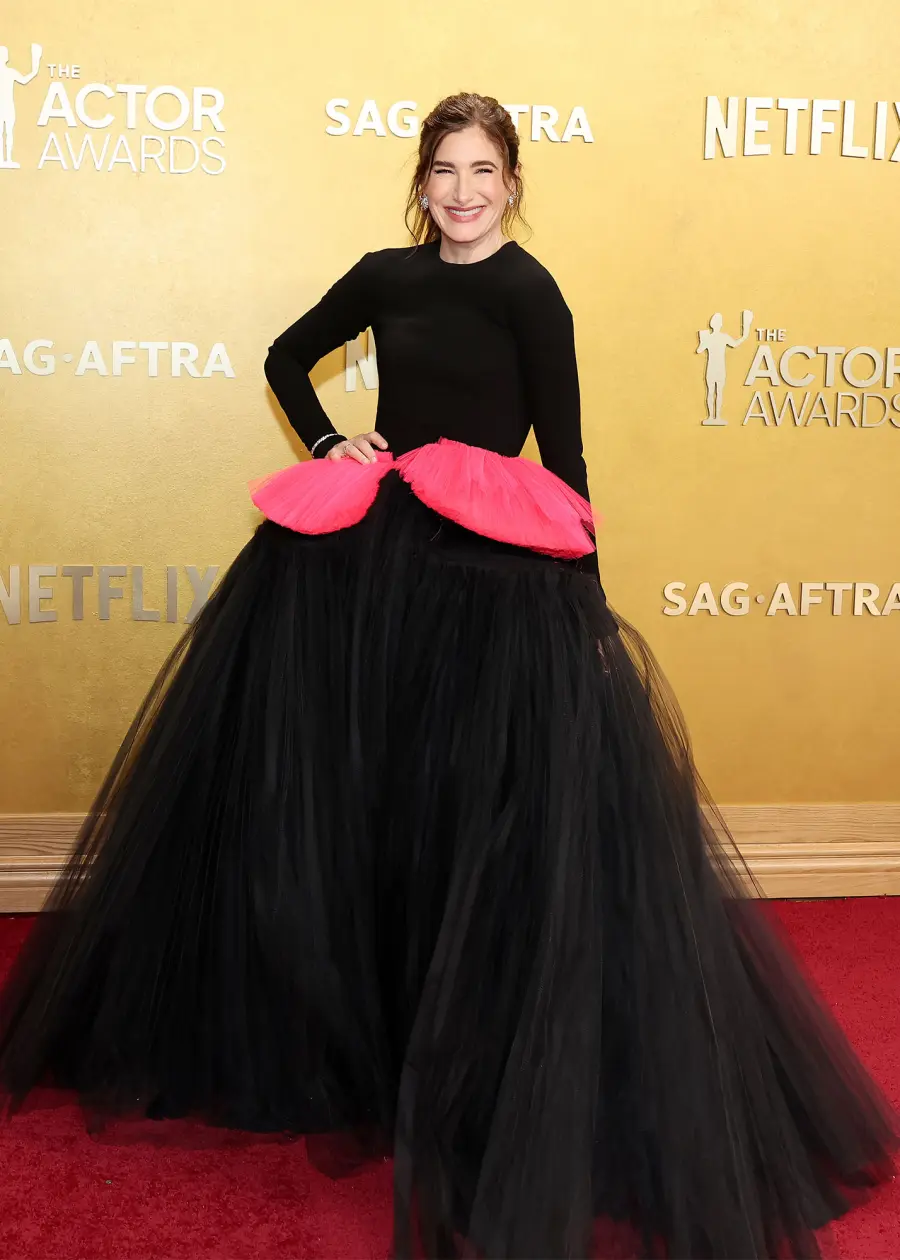 Kathryn Hahn Red Carpet Arrival SAG Screen Actors Guild Awards Actor Awards