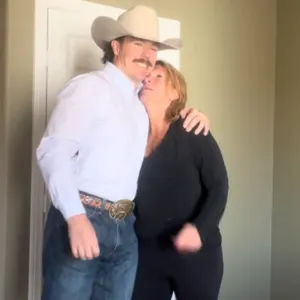 Luke-Parkhurst-and-mom-Patty