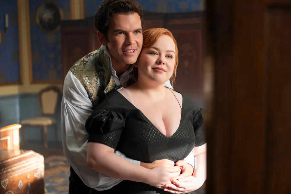 Nicola-Coughlan-and-Luke-Newton-BRIDGERTON_401_Unit_01332R