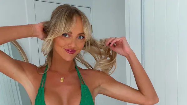 OnlyFans Model Annie Knight Turns Up the Heat in a Green Bikini