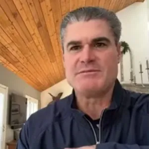 Phillies Announcer Ben Davis Eviscerated His Kneecap With a Chainsaw