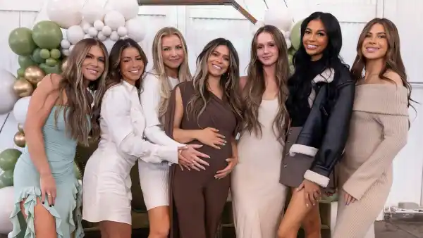 Taylor Frankie Paul Mormon Wives Costars Are Checking In After Bachelorette Cancellation Inline