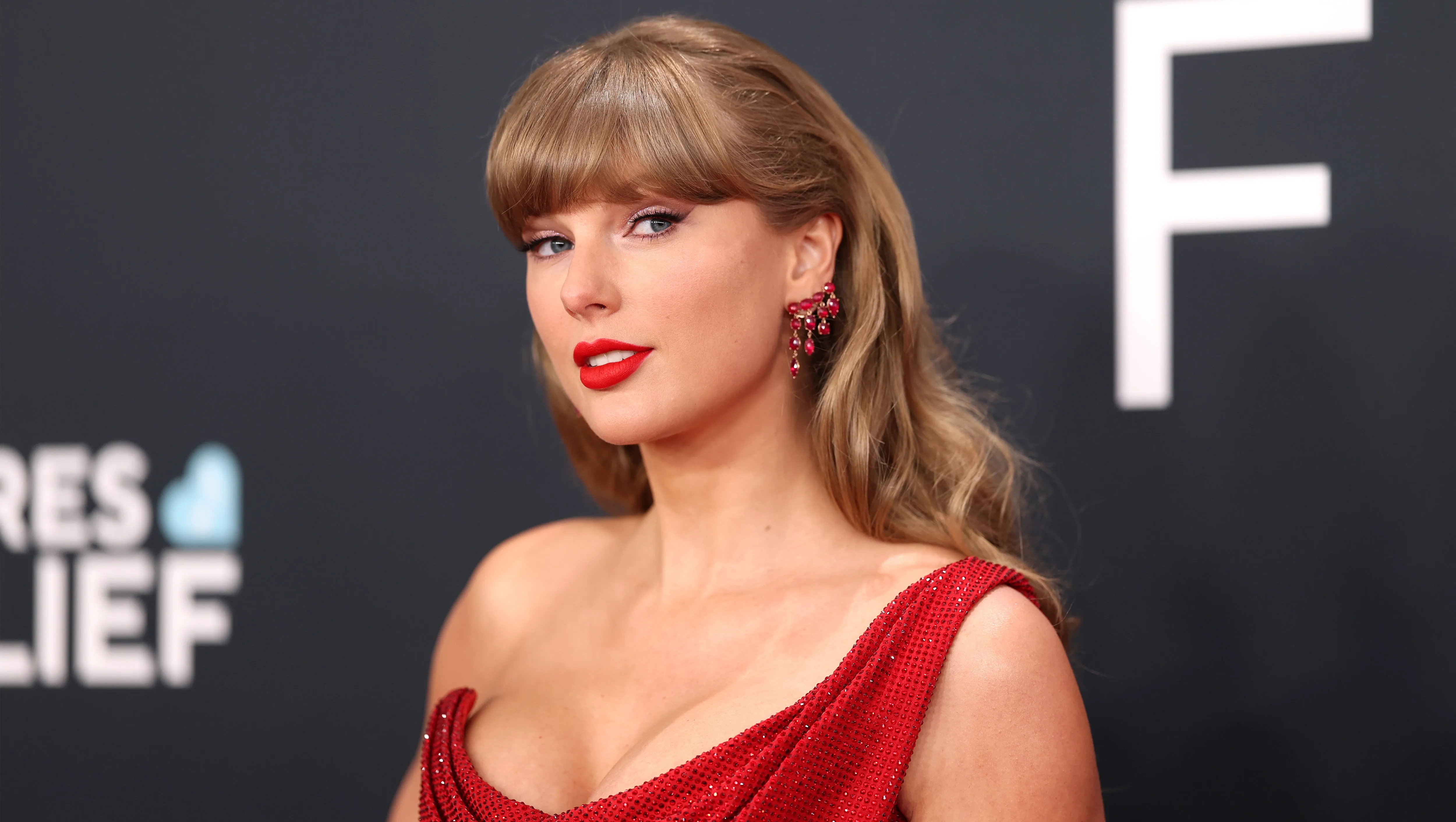 Taylor Swift at the 67th GRAMMY Awards held at the Crypto.com Arena on February 2, 2025 in Los Angeles, California.