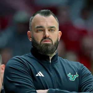 USF Mens Coach Bryan Hodgson Opens Up on Ailing Father Watching Him in March Madness