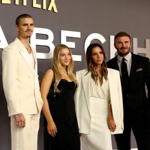 Victoria-Beckham-Family-GettyImages-2239432253