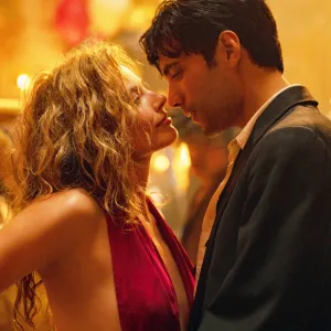 Margot Robbie and Diego Calva in Babylon