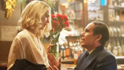 Margaret Qualley and Ethan Hawke in Blue Moon