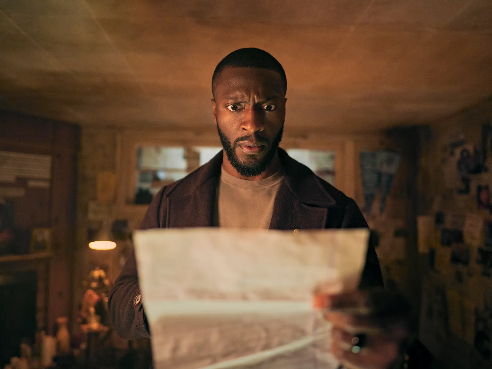 Aldis Hodge in Cross