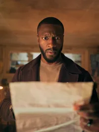 Aldis Hodge in Cross