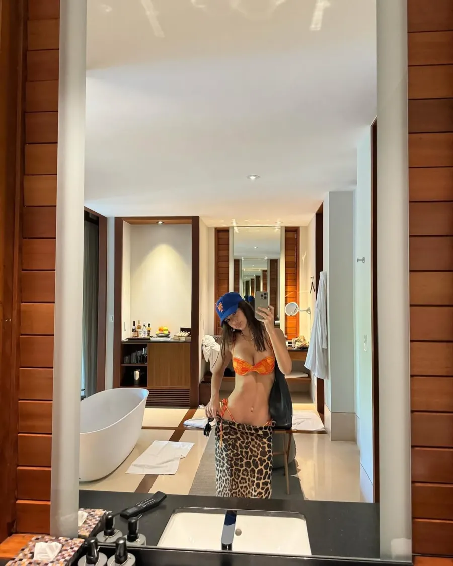 Emily Ratajkowski's Steamiest Bikini Moments Through the Years: From Thongs to Strappy Tops