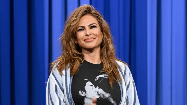 THE TONIGHT SHOW STARRING JIMMY FALLON -- Episode 2261 -- Pictured: (l-r) Actress Eva Mendes and actor Ryan Gosling during a surprise on Thursday, March 5, 2026 -- (Photo by: Todd Owyoung/NBC via Getty Images)