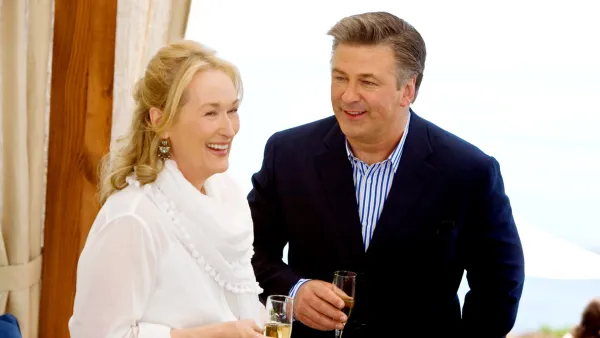 Meryl Streep and Alex Baldwin in Its Complicated