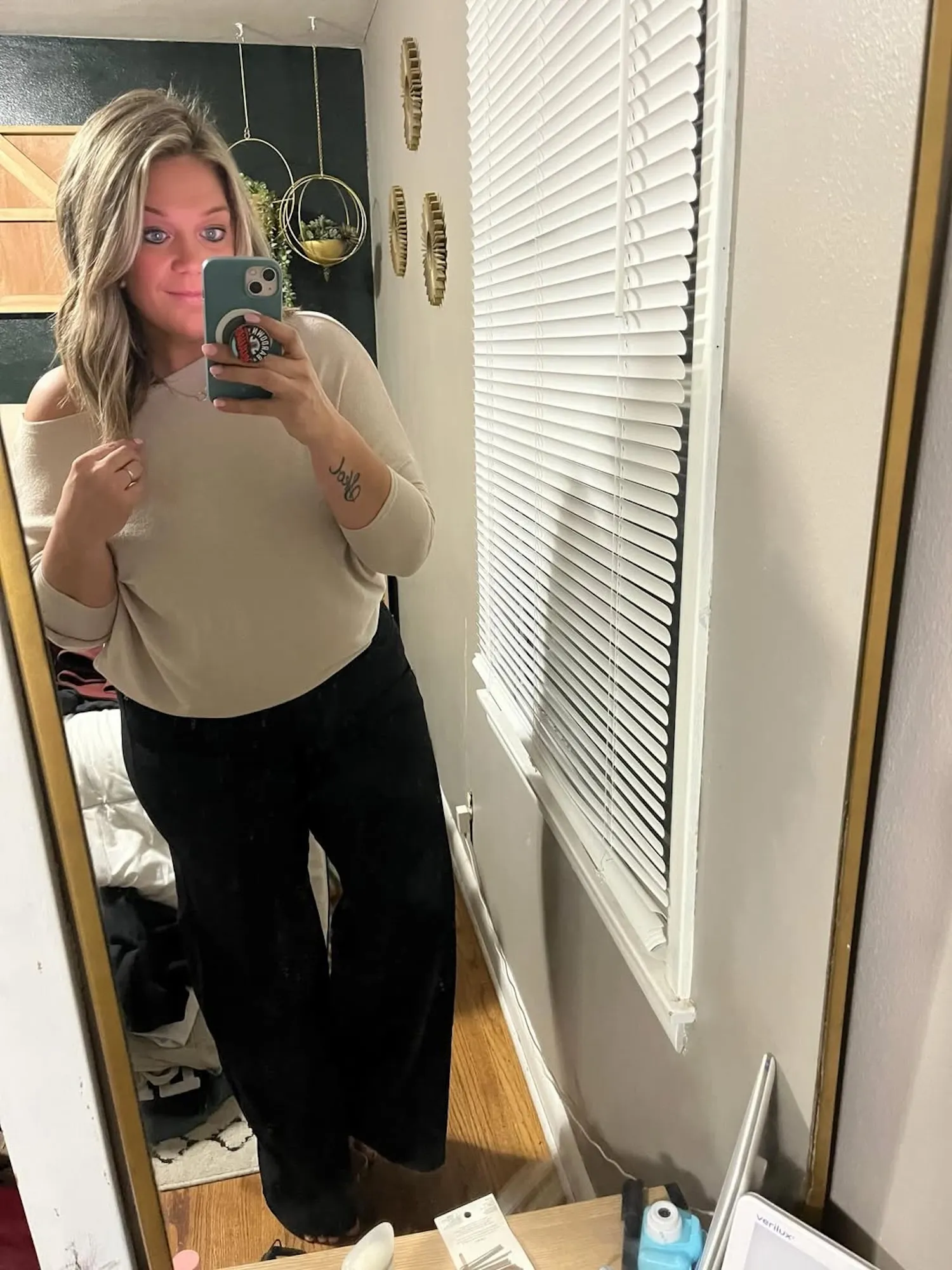 NHL Reporter Jessi Pierce and Her 3 Children Killed in Minnesota House Fire: Everything to Know