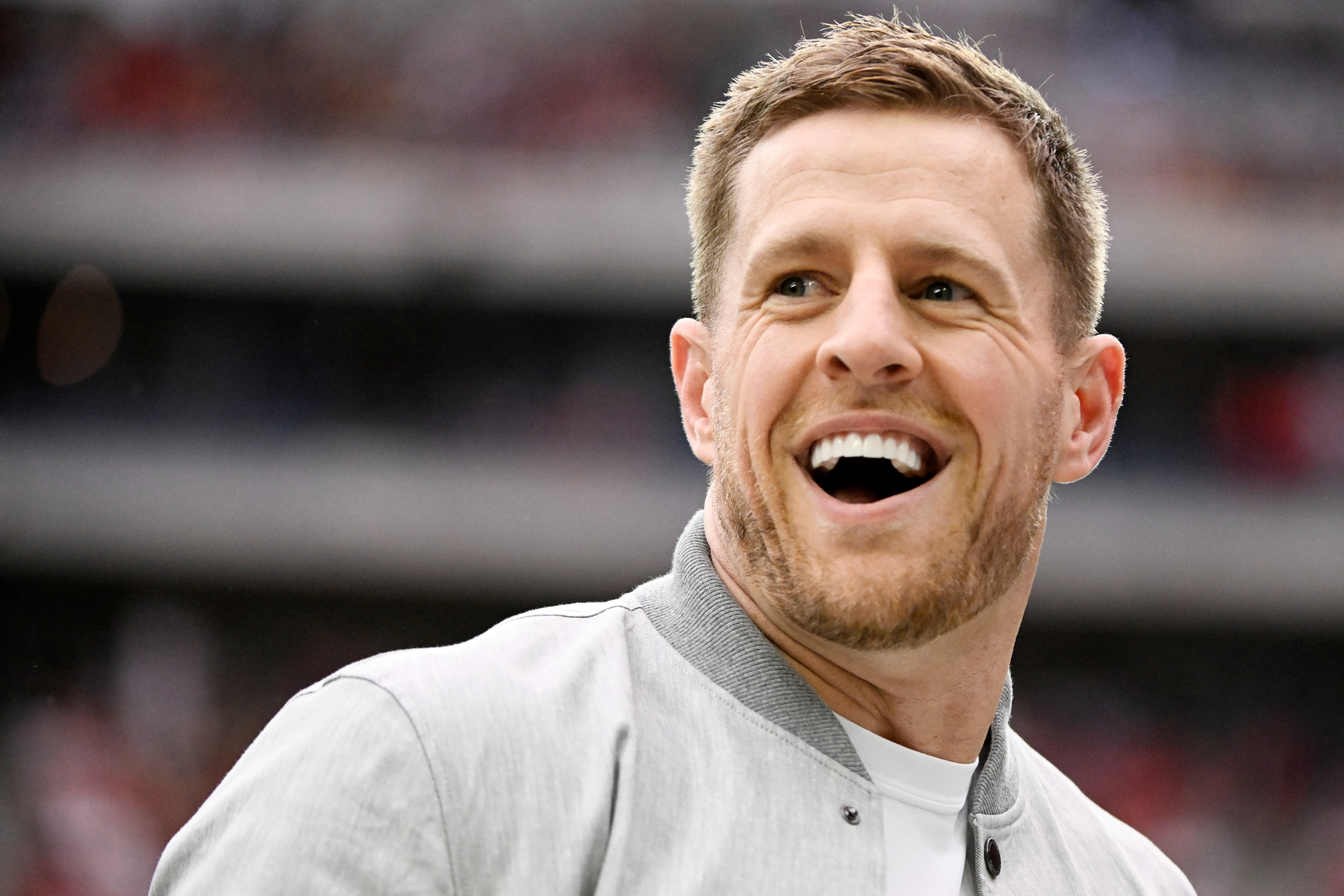 1711741267 JJ Watt Sparks Massive Debate Online With &lsquo;Genuine Question&rsquo; About Restaurant Situation