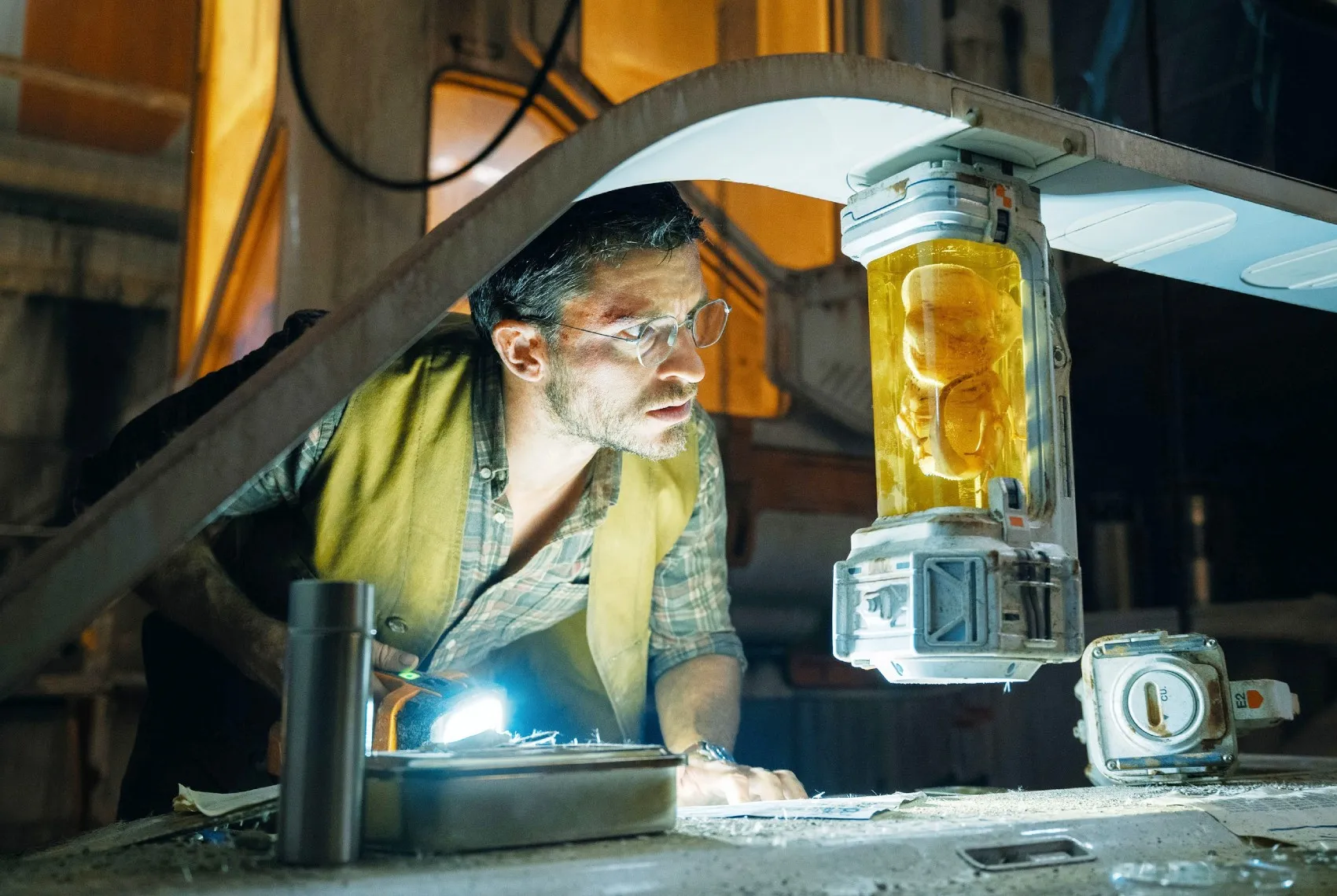 Jonathan Bailey in Jurassic Park Rebirth