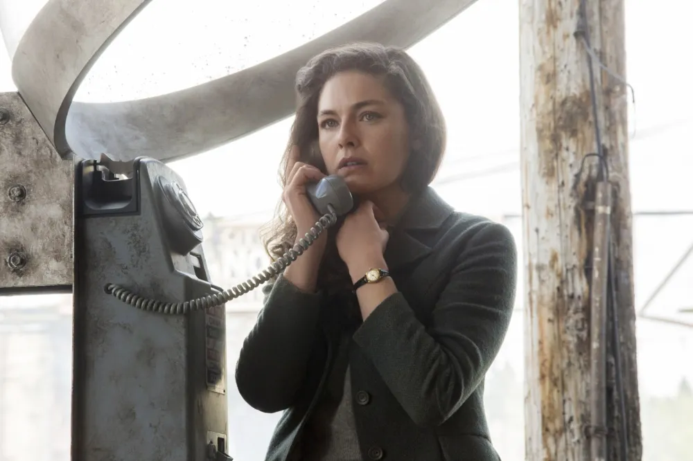 Alexa Davalos in The Man in the High Castle