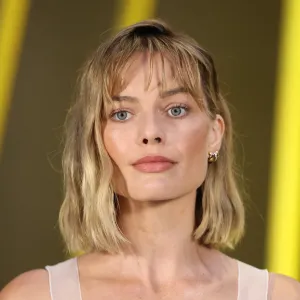 PARIS, FRANCE - MARCH 09: (EDITORIAL USE ONLY - For Non-Editorial use please seek approval from Fashion House) Margot Robbie attends the Chanel Womenswear Fall/Winter 2026-2027 show as part of Paris Fashion Week on March 09, 2026 in Paris, France. (Photo by Stephane Cardinale - Corbis/Corbis via Getty Images)