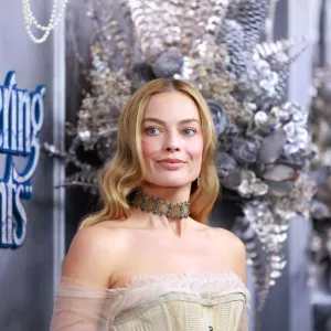 SYDNEY, AUSTRALIA - FEBRUARY 12: Margot Robbie attends the "Wuthering Heights" Australian Premiere at State Theatre on February 12, 2026 in Sydney, Australia. (Photo by Hanna Lassen/Getty Images)