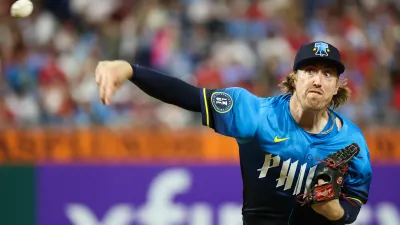 2225003302 Daniel Robert Collapses on Mound, Rushed to Hospital During Spring Training Session