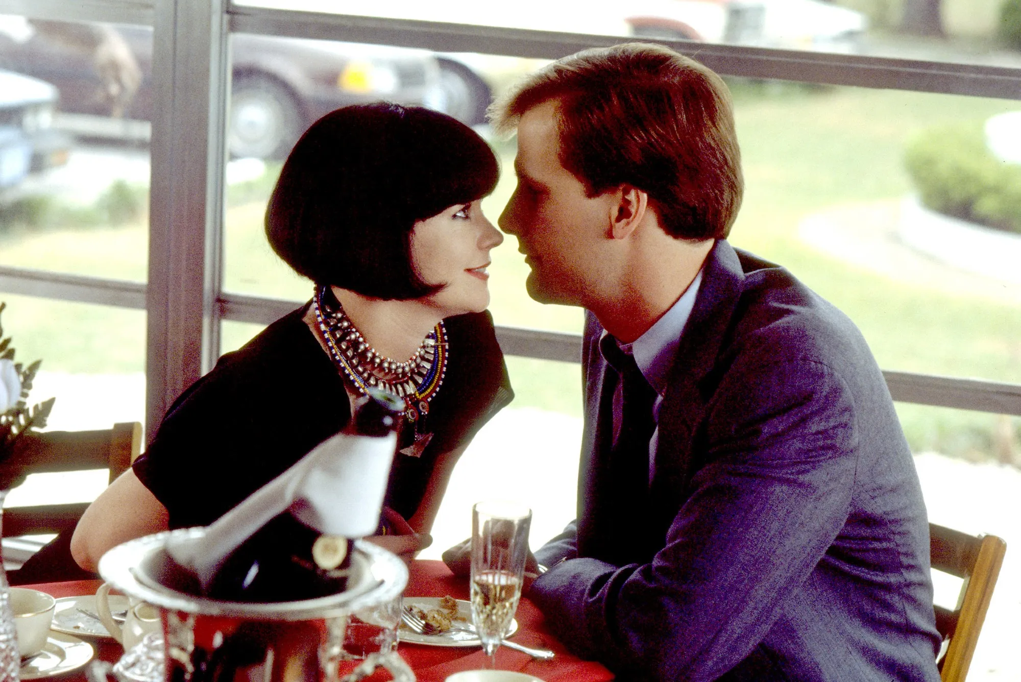 Melanie Griffith and Jeff Daniels in Something Wild