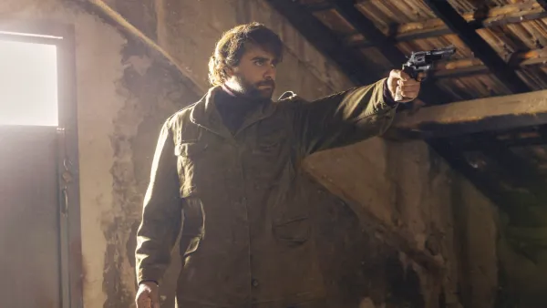 Pierluigi Gigante in The Big Fake