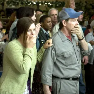 Marcia Gay Harden and William Sadler in The Mist