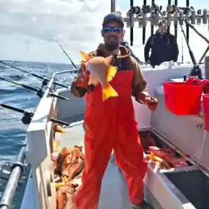 Deadliest Catch Star Todd Meadows Bunkmate Breaks Down Exactly How Freak Accident Unfolded