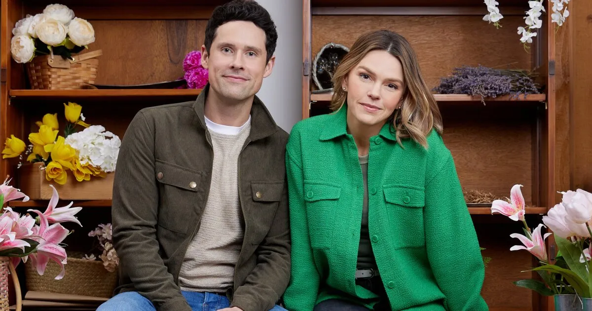 Aimee Teagarden and Ben Hollingsworth in An Easter Bloom