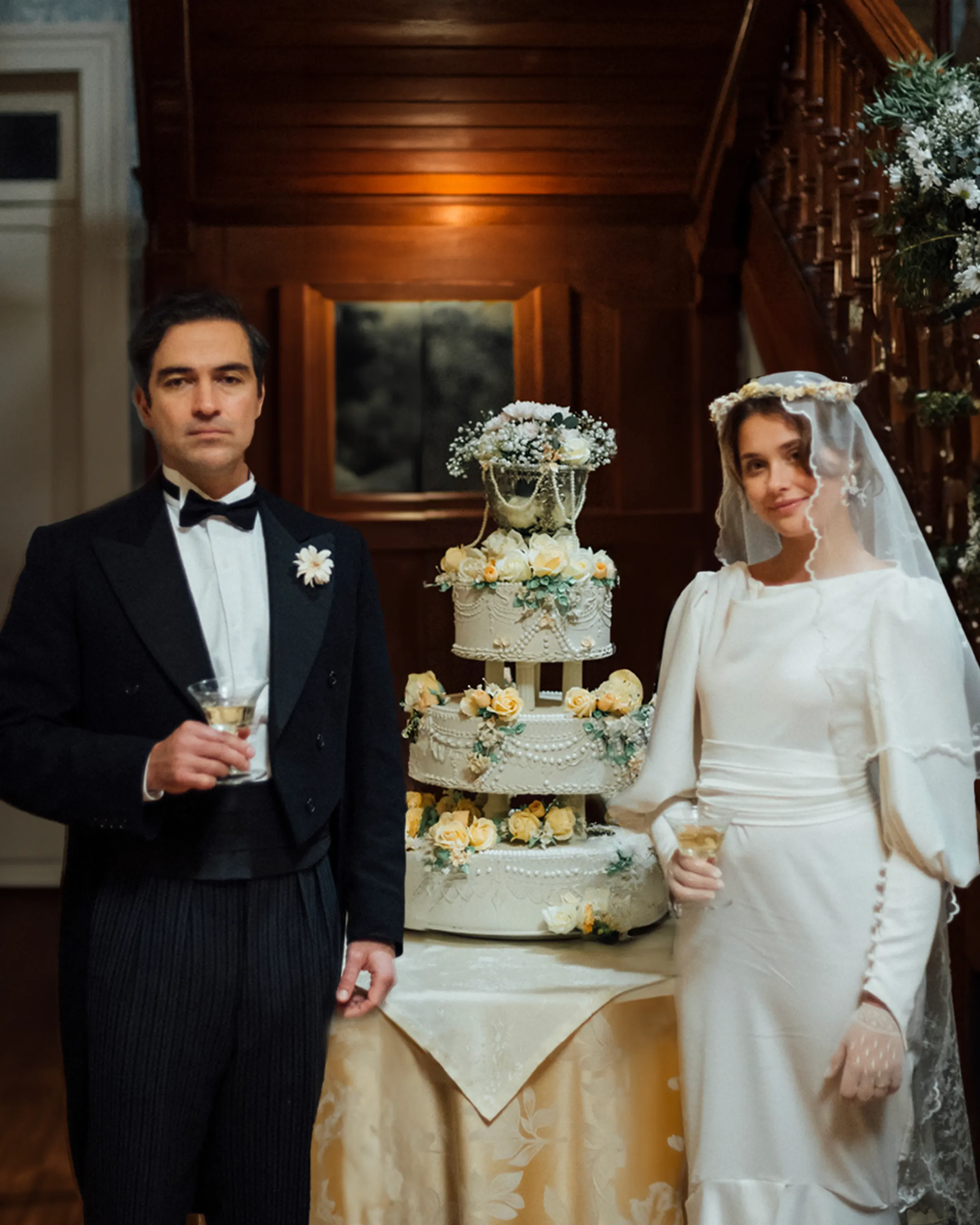 Alfonso Herrera y Nicole Wallace