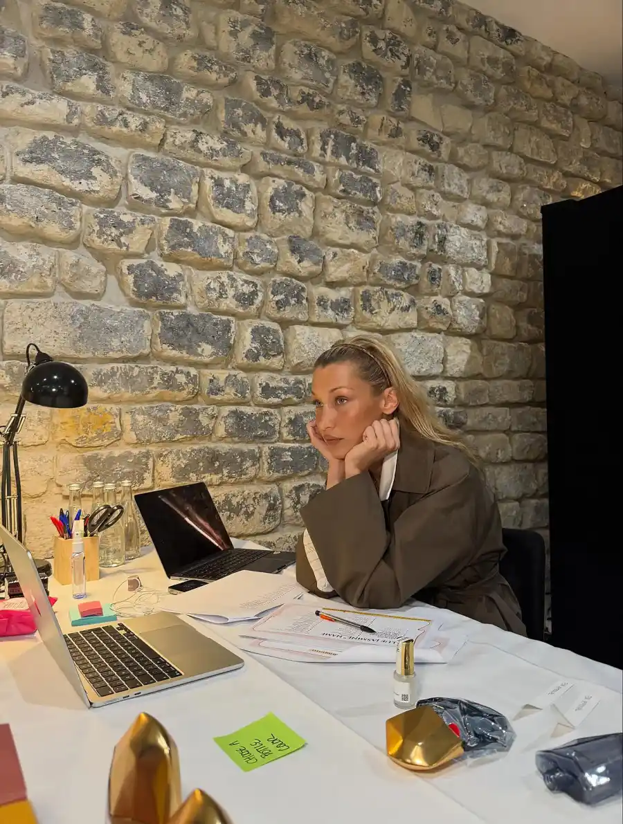 Bella Hadid They Do Business Over Zoom Just Like Us